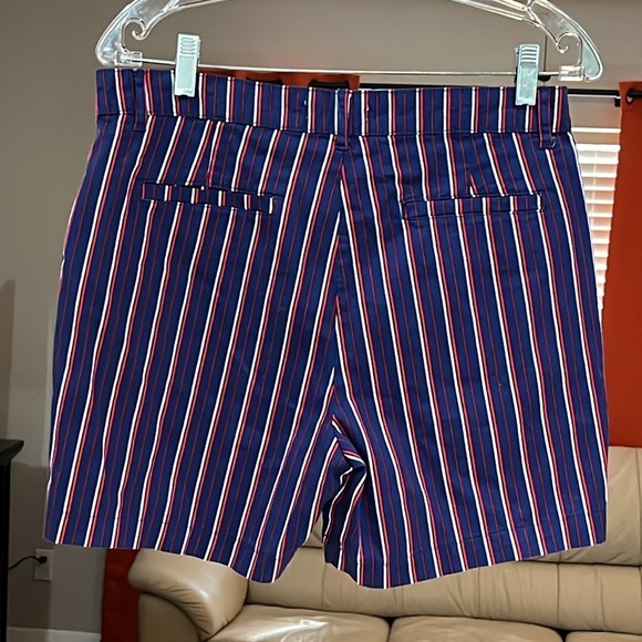 Caribbean Joe Women’s Chino Style Red White Blue Striped Shorts Size 10 - Picture 3 of 4